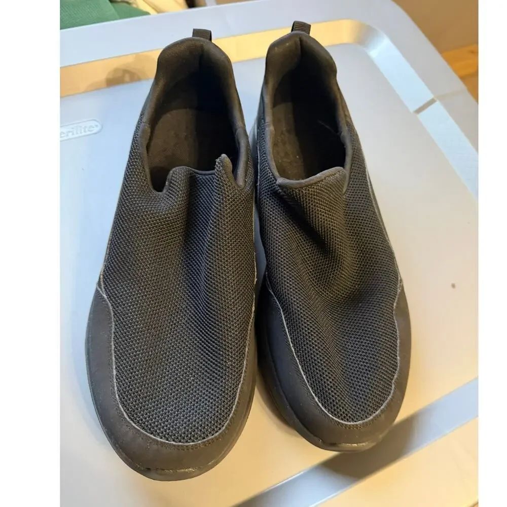 Men's Skechers Black Slip On Shoes 8 Lightweight Comfort Casual‎